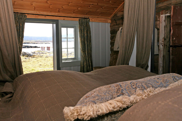 Bedroom 2, Korsholmen - by Classic Norway Hotels, Averøy