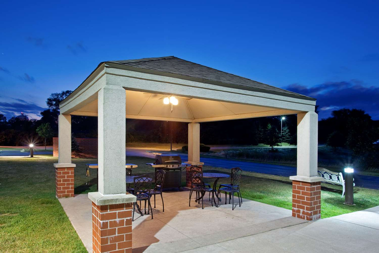 Exterior & Views 1, Sonesta Simply Suites Chicago Naperville, Dupage