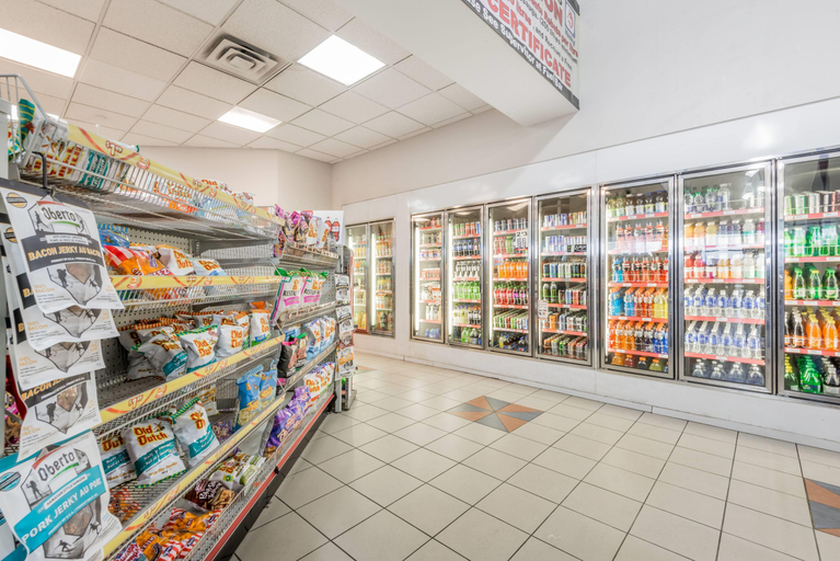 Food & Drinks 5, Super 8 by Wyndham Mississauga, Peel