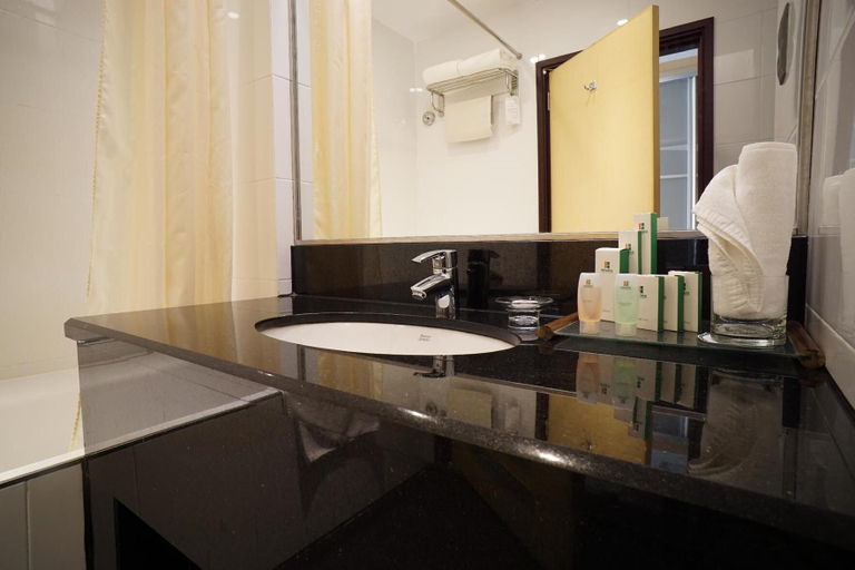 Bathroom, Imperial Hotel Miri, Miri