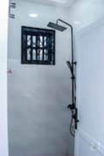 Bathroom 4, Winners Executive Stays and Events Lodge, Tema