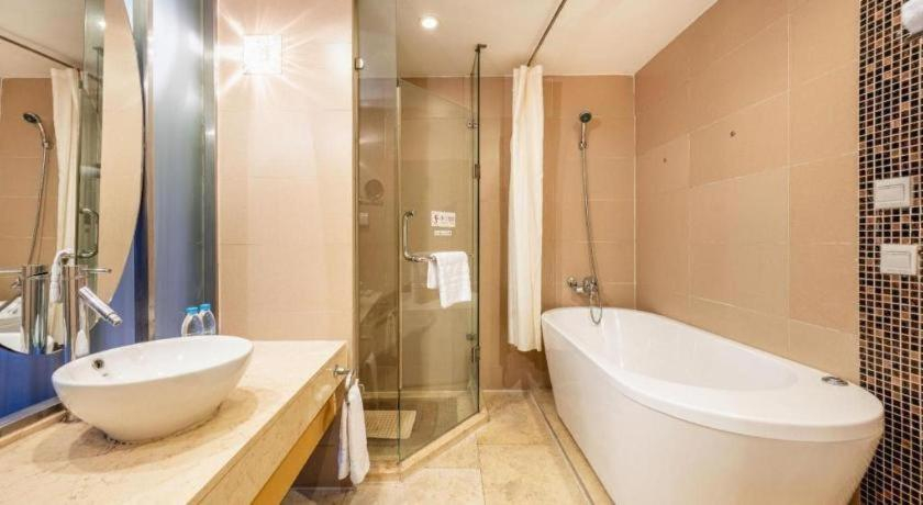 Bathroom 4, Xian Union Alliance Atravis Executive Hotel, Xi'an