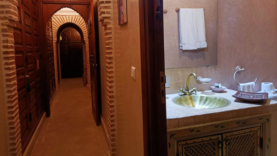 Bathroom 5, Riad Mazal, Marrakech