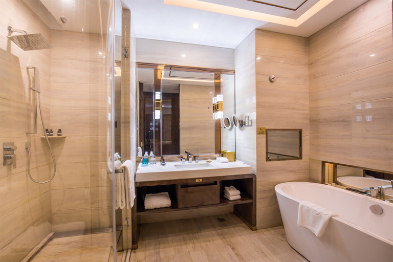 Bathroom 5, Royal Garden Hotel Shanghai-New Expo Center/PVG, Shanghai