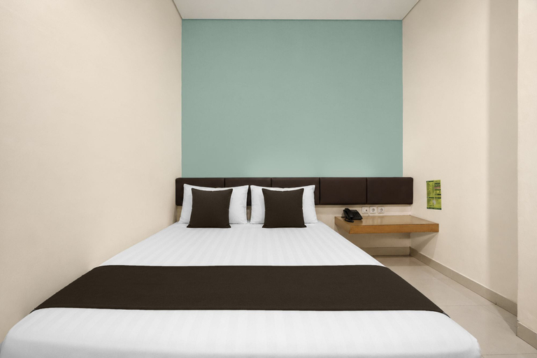 Room 4, Townhouse Oak Hotel Niaga Surabaya, Surabaya