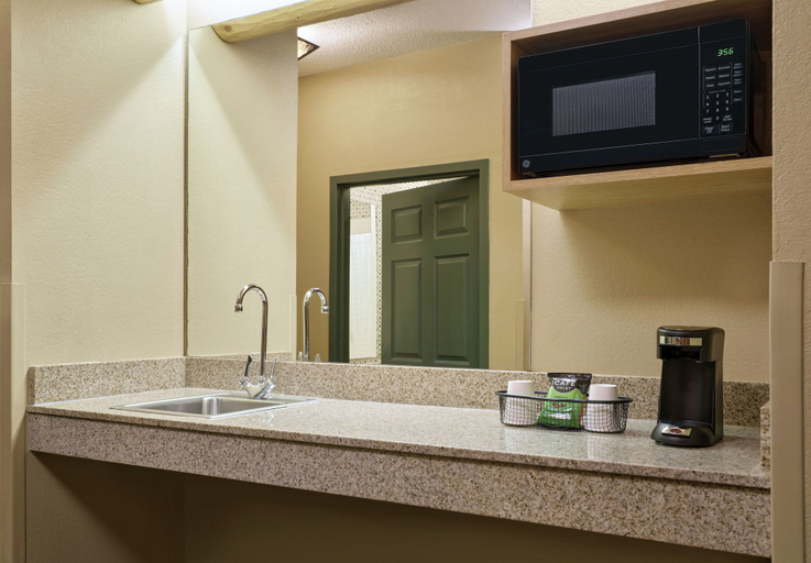 Bathroom 4, Great Wolf Lodge Kansas City, Kansas City