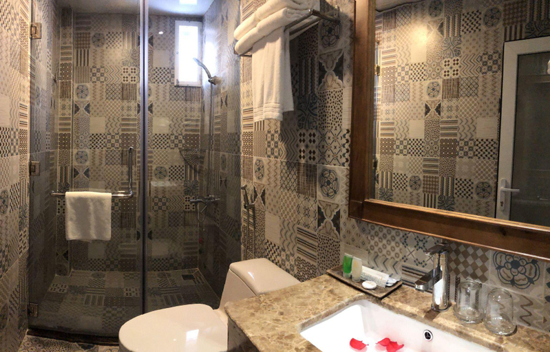 Bathroom 4, KAS Sonata Luxury Hotel, District 1