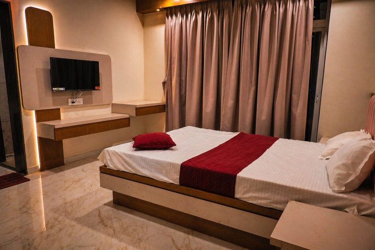 Room 4, Hotel krushna palace lodge, Bid