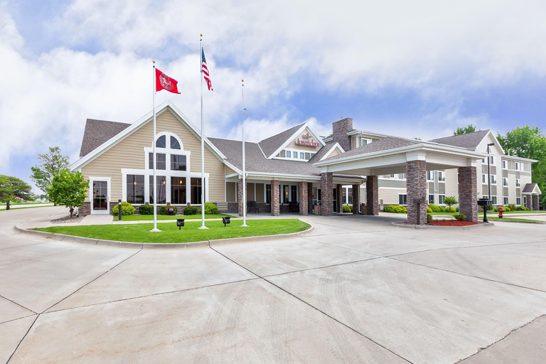 Exterior & Views 2, AmericInn by Wyndham Monmouth, Warren