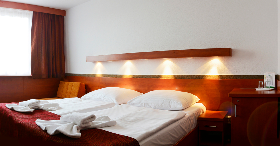Bedroom 3, Olympik Congress, Praha 7