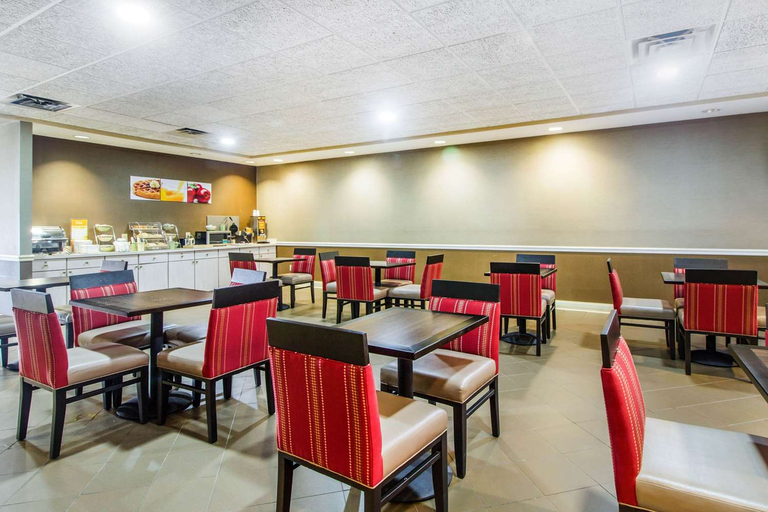 Food & Drinks 5, Quality Suites Corbin Area, Laurel