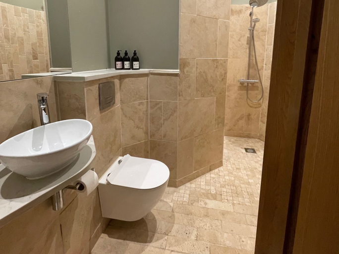 Bathroom 4, The Roost, Devon