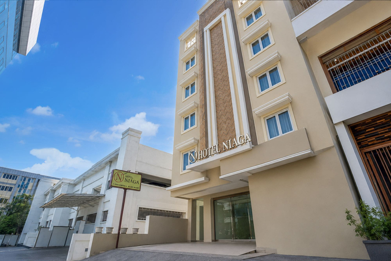 Primary image, Townhouse Oak Hotel Niaga Surabaya, Surabaya