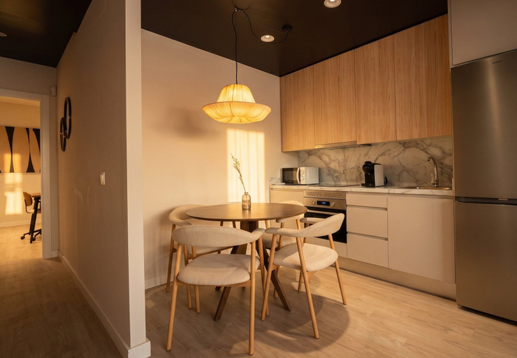 Private kitchen 5, Be Mate Chamberí - Temporary Stays, Madrid