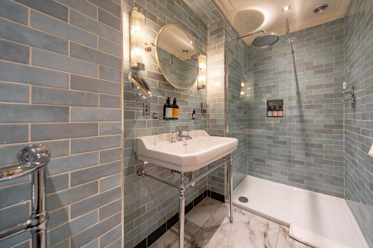 Bathroom 4, The Bass and Barrel, East Lothian