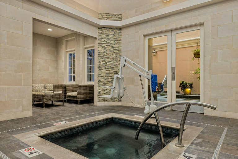 Sport & Beauty 2, Club Wyndham La Belle Maison, Orleans