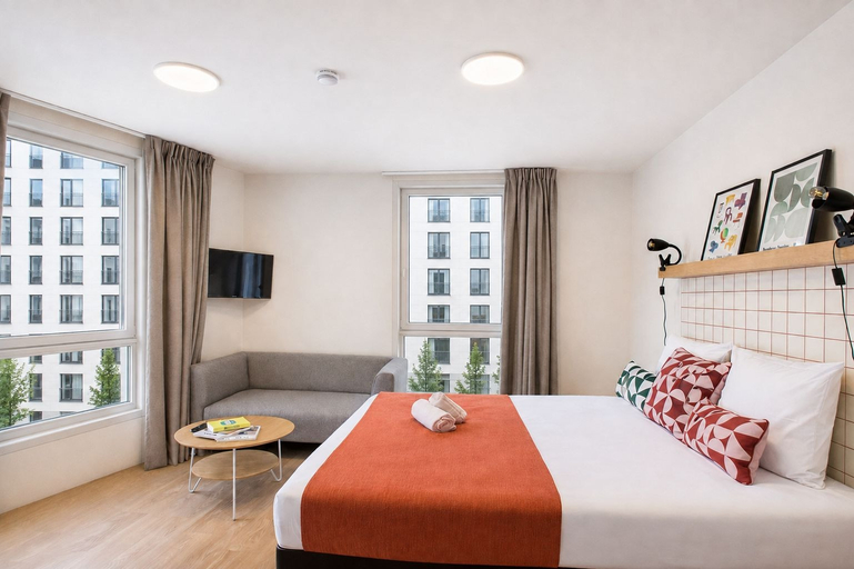 Bedroom 5, Hife Vélizy, Yvelines