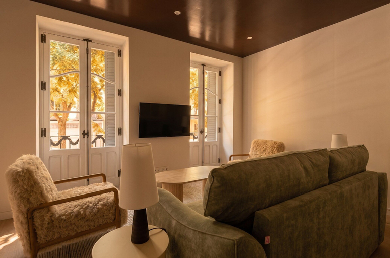 Living area 3, Be Mate Chamberí - Temporary Stays, Madrid