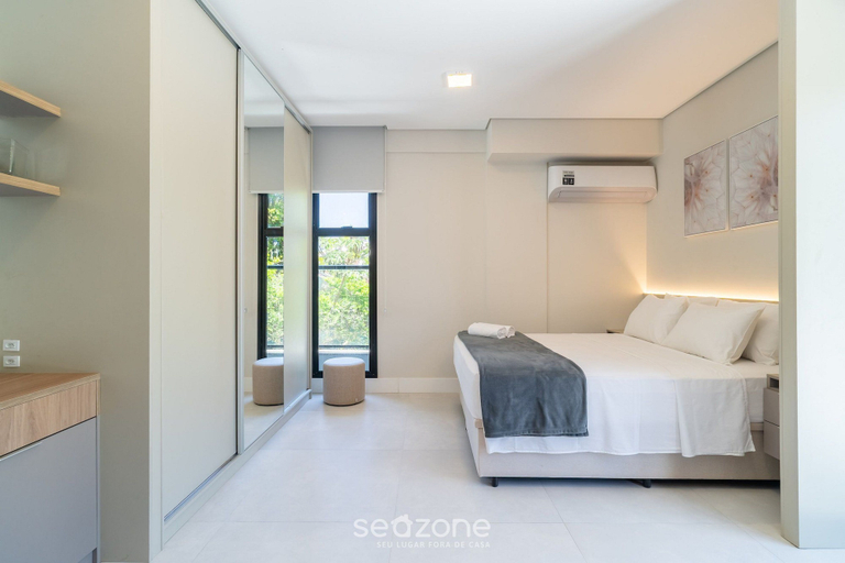 Room, Estúdio premium com varanda e sol da manhã SGR0217, Florianopolis