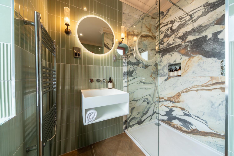 Bathroom 3, The Bass and Barrel, East Lothian