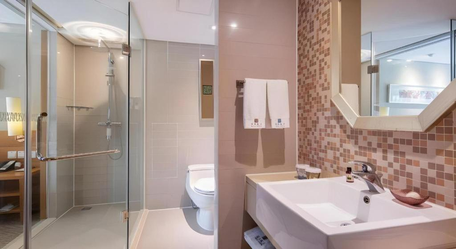 Bathroom 4, Gotel Capital, Beijing