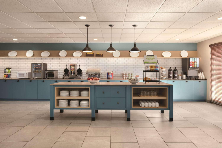 Food & Drinks, Country Inn & Suites by Radisson, Germantown, WI, Washington
