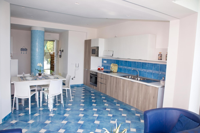 Food & Drinks 4, Apartments in Villa Fortunata, Latina