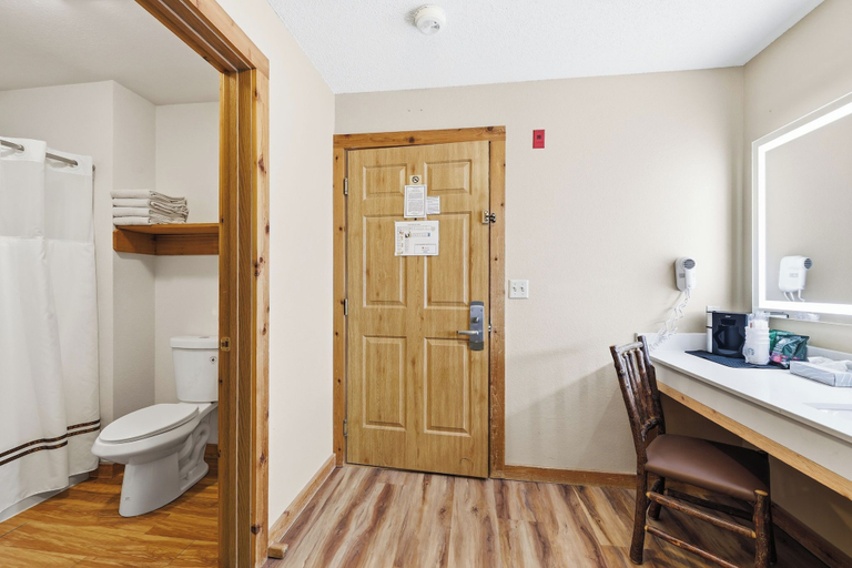 Bathroom 4, The Lodge at Crooked Lake, Burnett