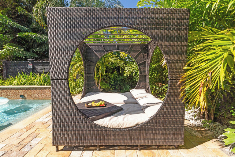 Sport & Beauty 5, Themed Glow Villa • 4K Cinema • Heated Pool • Lake • Sleeps 12, Miami-Dade
