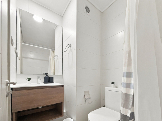 Bathroom, Oceana Suites Vicuña Mackena, Cordillera