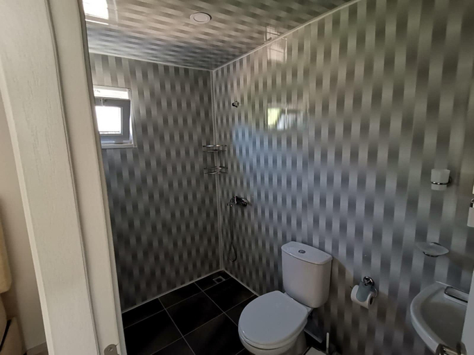 Bathroom, zeyos lodge, Kumluca