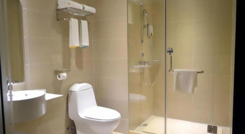 Bathroom 3, City Comfort Inn Guilin Ziyua District, Guilin