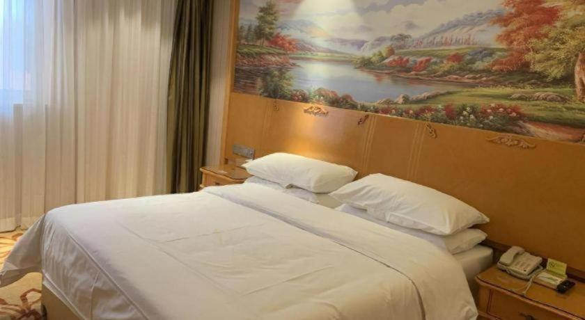 Bedroom 2, Vienna Hotel Qinghai Xining Wanda Plaza, Xining