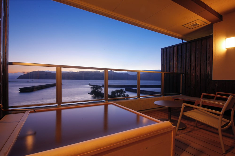 Bathroom, Ryokan Beniayu, Lake Biwa