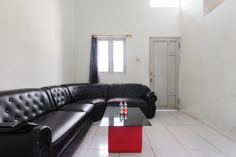 Public Area 3, RedDoorz near Universitas Palangkaraya 2, Palangkaraya