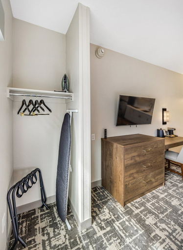 Room 2, Aviator Suites Hotel Juneau Airport, Juneau
