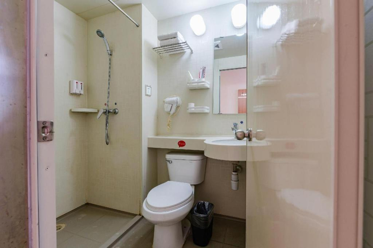 Bathroom 3, Thank Inn Hotel He'Nan Xinyang Railway Station, Xinyang