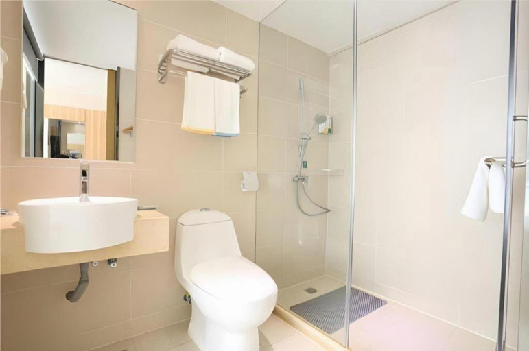 Bathroom, City Comfort Inn Changsha The Third Xiangya Hospit, Changsha