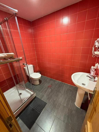 Bathroom 3, Hostal Noviciado, Madrid