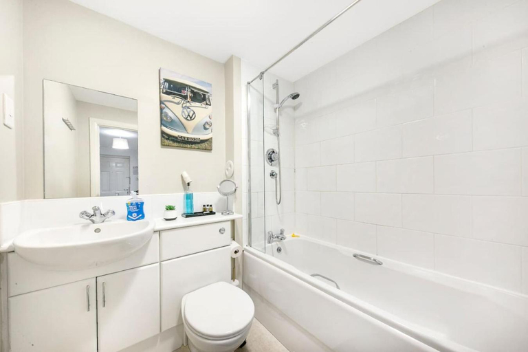 Bathroom, Kings Lodge - Grampian Lettings Ltd, Aberdeen