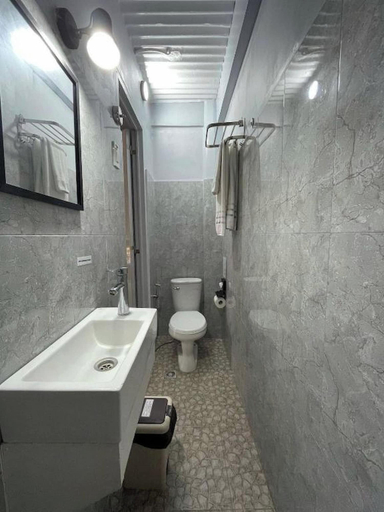 Bathroom 5, Sunbloom Beach Resort, Candelaria