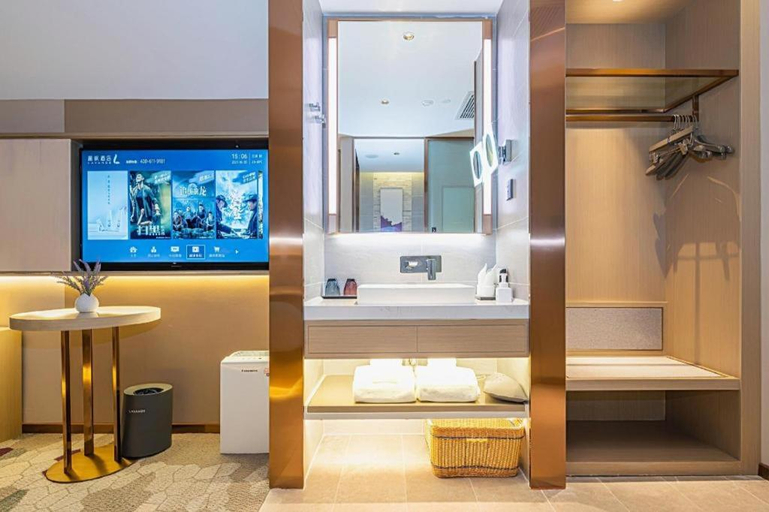 Bathroom 2, Lavande Hotel Tianjin Huayuan, Tianjin