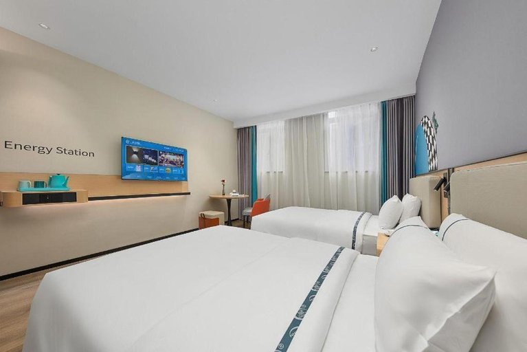 Bedroom 2, City Comfort Inn Wuzhou Municipal Square, Wuzhou