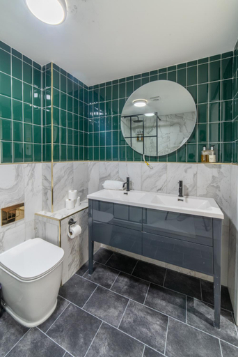 Bathroom 4, LS1 - Luxury City Centre Apartments Leeds, Leeds