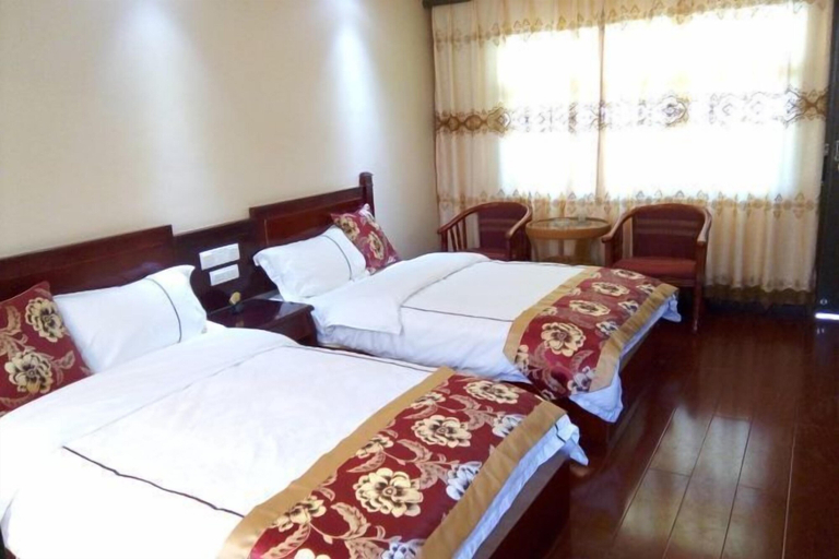 Bedroom, Lugu Lake Yongzhen Hotel, Lijiang