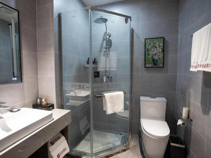 Bathroom 3, Shell Hotel Tai'an Feicheng Longshan Road, Tai'an