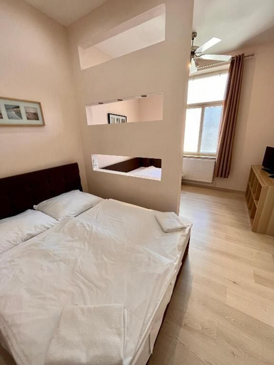 Room 4, Celeste Prague, Praha 7