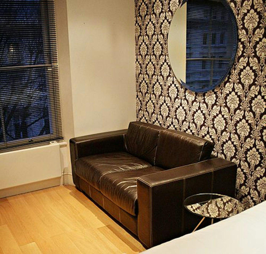 Public Area, Hyde Park Suites, London