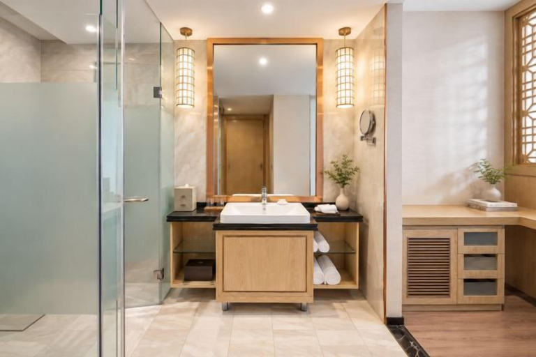Bathroom 4, WEISELECT DALI SHAN HAIWAN HOTEL, Dali Bai