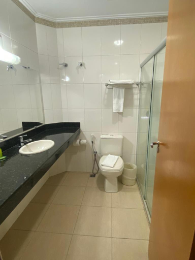 Bathroom 2, Class Hotel Passos Rio Grande Portal da Canastra, Passos